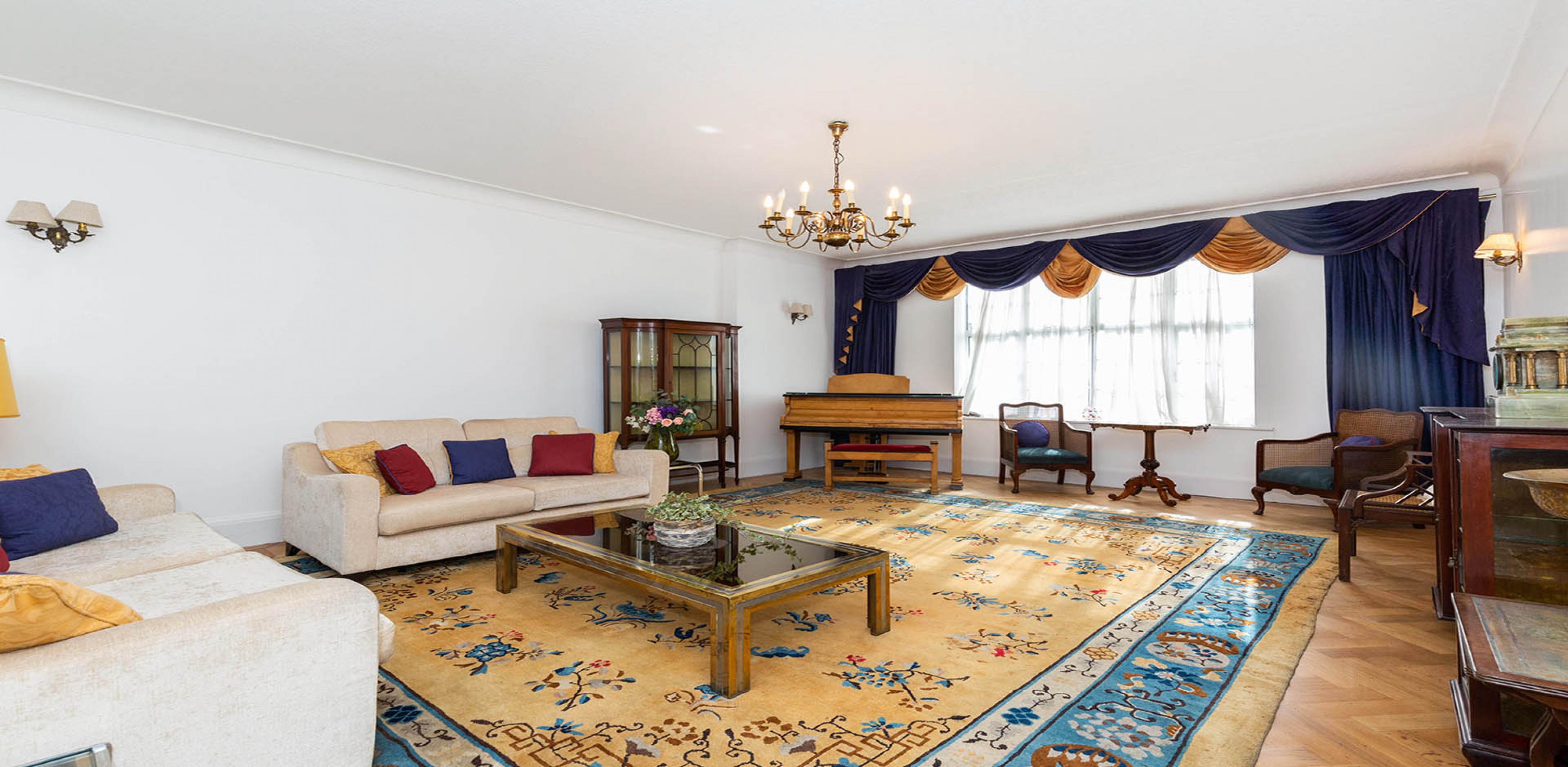 Stunning Family Home Hodford Road, Golders Green NW11